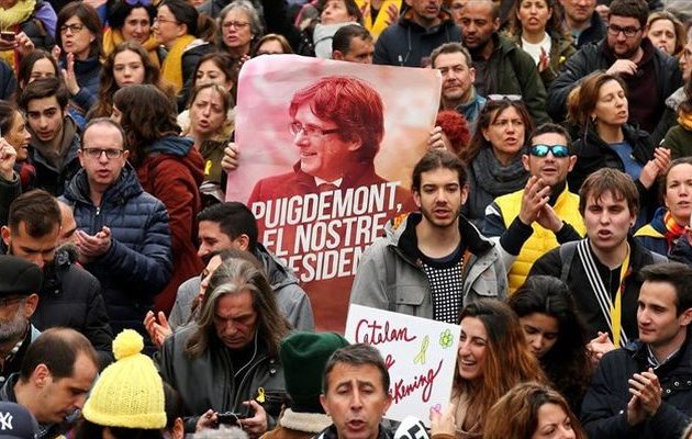 Μπλοκάρουν τους αυτοκινητόδρομους της Καταλονίας λόγω της σύλληψης Πουτζδεμόν