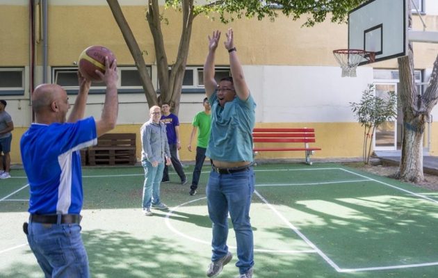 30 πεζοναύτες του «Ίβο Τζίμα» επισκέφθηκαν ίδρυμα παιδιών με νοητική αναπηρία στη Λεμεσό