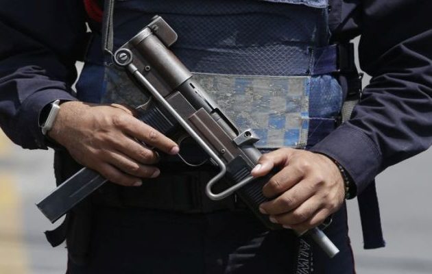 Βρήκαν πτώματα 15 ανδρών σε εγκαταλελειμμένο φορτηγάκι στο Μεξικό