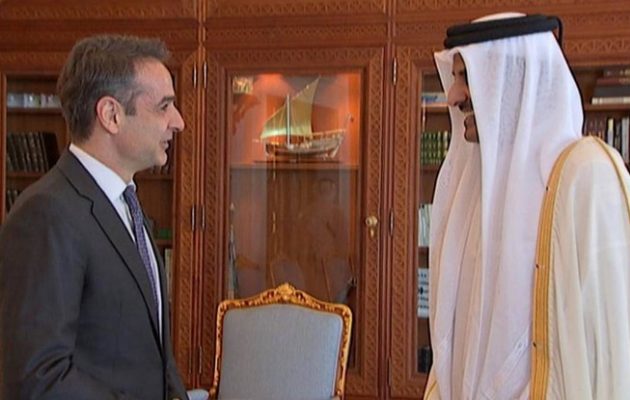 Εθνική Ντροπή! Ο Μητσοτάκης παρακάλεσε τον Εμίρη χρηματοδότη του Ερντογάν να μεσολαβήσει για τους στρατιωτικούς μας