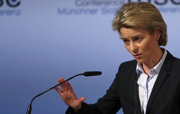 Γερμανίδα υπουργός Άμυνας: Να ενισχύσουμε τη στρατιωτική αποστολή στο Αφγανιστάν