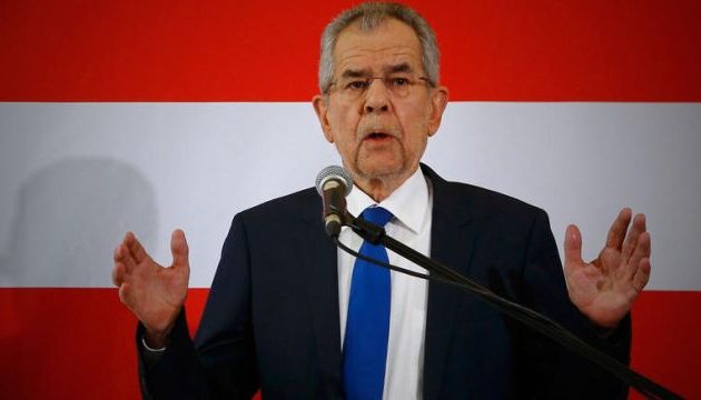 “Μπαρούτι” ο πρόεδρος της Αυστρίας με τις κρατικές εφόδους στις μυστικές υπηρεσίες