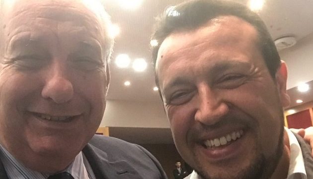 Ο Κουίκ τρολάρει Φιλελεύθερο: Πήρα τον Παππά για να τσακωθώ και εγώ