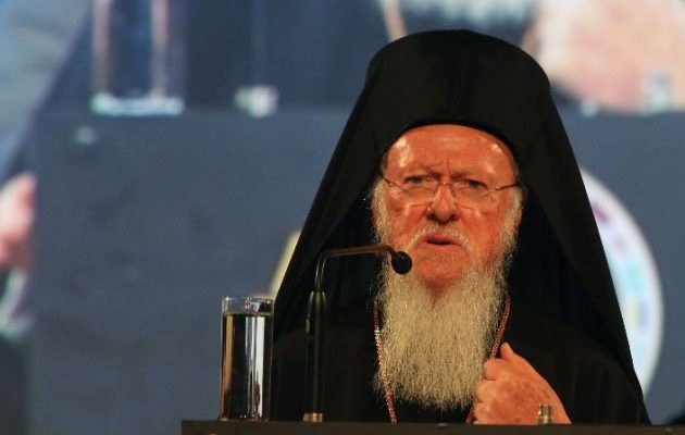 Οικ. Πατριάρχης Βαρθολομαίος σε μαθητές: «Σας πήραμε τις μπάλες και σας δώσαμε κινητά»