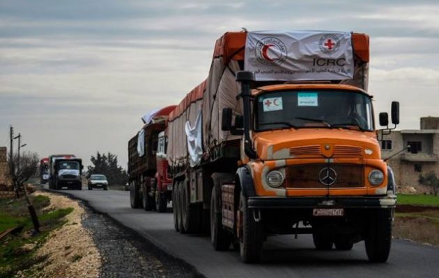 Ο Ερυθρός Σταυρός εισήλθε στην κουρδική Εφρίν μεταφέροντας τρόφιμα και φάρμακα