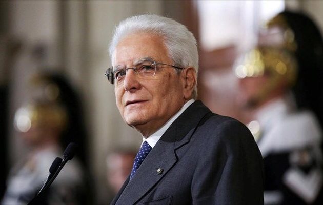 Η WSJ τα «χώνει» στον Ματαρέλα και προειδοποιεί για πιθανή έκρηξη λαϊκής οργής