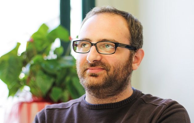 Ο Νίκος Σβέρκος ανέλαβε διευθυντής στον ραδιόφωνο “Στο Κόκκινο”