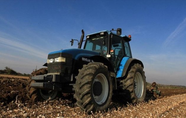 Τραγωδία στην Κεφαλονιά: Τρακτέρ καταπλάκωσε και σκότωσε δυο ανθρώπους