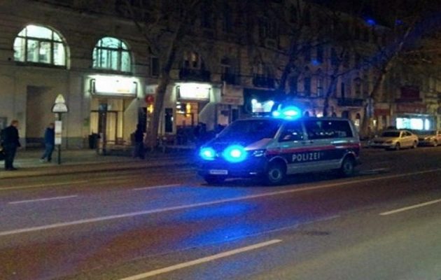 Άντρας επιτέθηκε με μαχαίρι στη Βιέννη – Αναφορά για αρκετούς τραυματίες