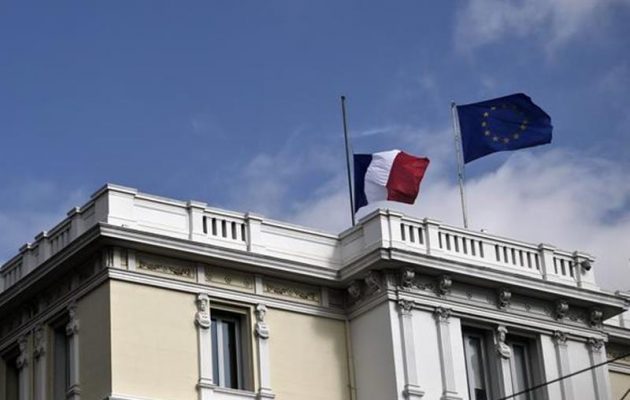 Και επισήμως η Γαλλική πρεσβεία διαψεύδει τους κινδυνολόγους:  Εmail ρουτίνας και όχι συναγερμού