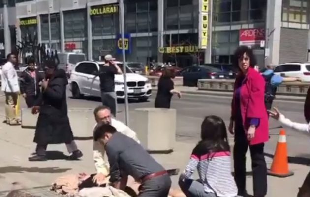 Τορόντο: Ημιφορτηγό έπεσε σε πλήθος – Εννέα νεκροί και 16 τραυματίες (βίντεο)
