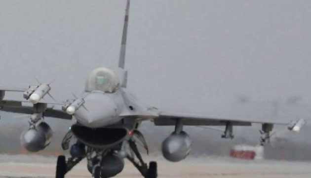 Αμερικανικό F-16 κατέπεσε κοντά στο Λας Βέγκας – “Τρίτωσε” σε δύο μέρες (βίντεο)