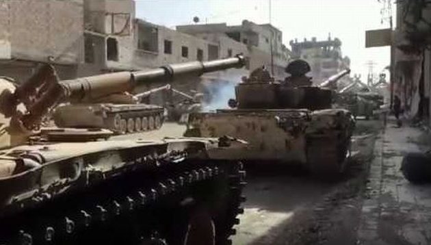 Δείτε βίντεο με τον συριακό στρατό να προελαύνει ενάντια στο Ισλαμικό Κράτος στη νότια Δαμασκό (βίντεο)
