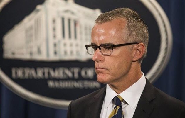 Γιατί κατηγορείται ο πρώην υποδιευθυντής του FBI