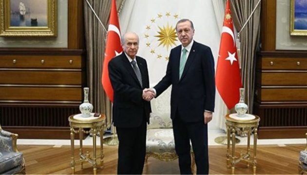 Ο Ερντογάν συναντήθηκε με Μπαχτσελί για το ζήτημα των πρόωρων εκλογών