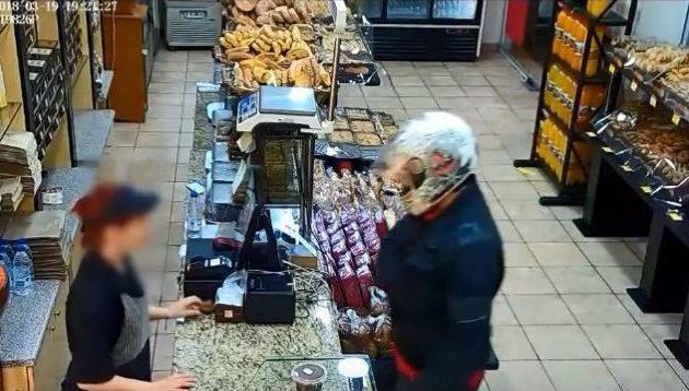 Στη δημοσιότητα βίντεο από τη δράση 35χρονου που λήστευε αρτοποιεία (βίντεο)