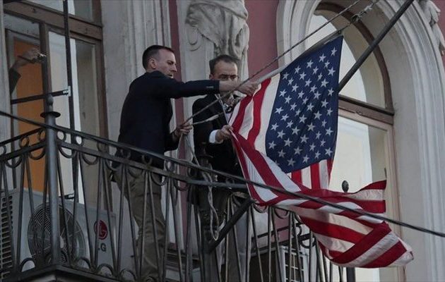 Αναχώρησαν από τη Μόσχα οι Αμερικανοί διπλωμάτες που απελάθηκαν