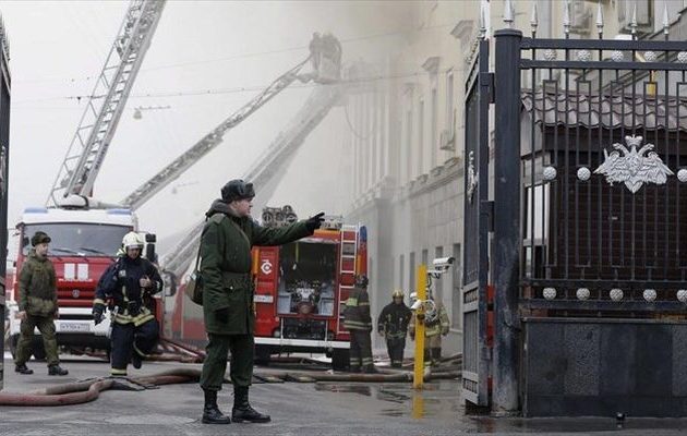 Συναγερμός στη Μόσχα: Φωτιά σε εμπορικό κέντρο – Τουλάχιστον ένας νεκρός