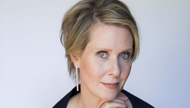 “Ραχοκοκαλιά του Δημοκρατικού Κόμματος οι μαύρες γυναίκες” λέει η Σίνθια Νίξον του “Sex and the City”