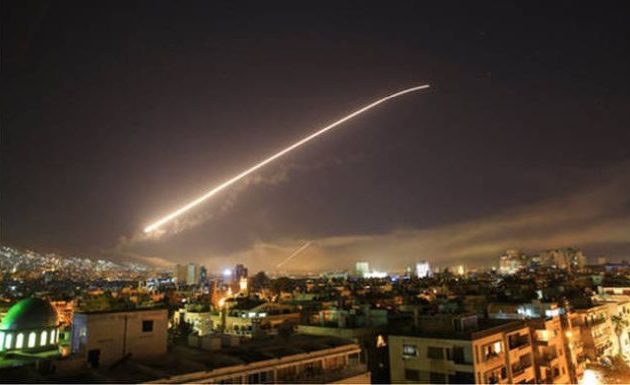 «Νέα φάση» στον πόλεμο στη Συρία τα ισραηλινά πλήγματα λέει το συριακό ΥΠΕΞ