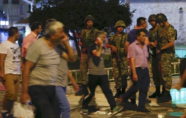 Σε ισόβια 18 Τούρκοι για τον φόνο στρατιωτικού τη νύχτα του πραξικοπήματος