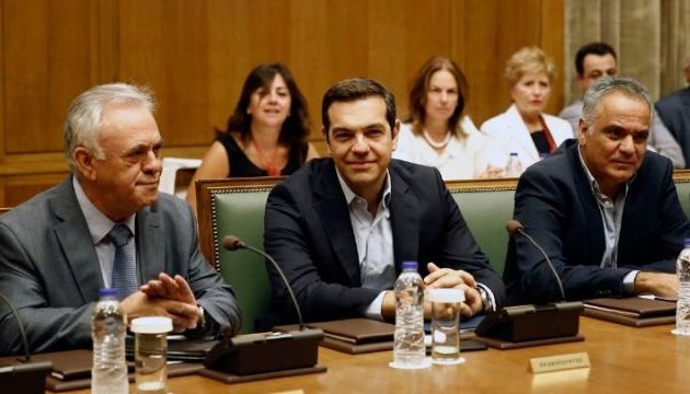 “Χέρι” Τσίπρα σε υπουργούς: Τα μνημόνια τελειώνουν – Δε θα δεχθώ καθυστερήσεις και εμπόδια