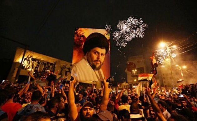 Ανατροπή στις εκλογές του Ιράκ: Προηγείται ο Μοκτάντα αλ Σαντρ