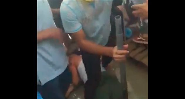 Βίντεο ντοκουμέντο: Μουσουλμάνοι ισλαμιστές επιτίθενται βίαια σε Κούρδους στη Μόρια