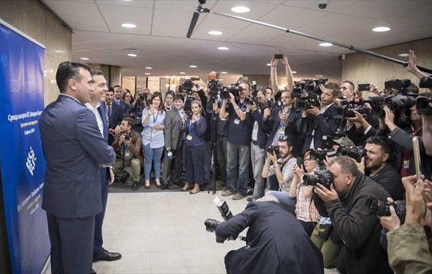 Τι σχολίασε η Άνγκελα Μέρκελ για τις συνομιλίες Τσίπρα-Ζάεφ στη Σόφια