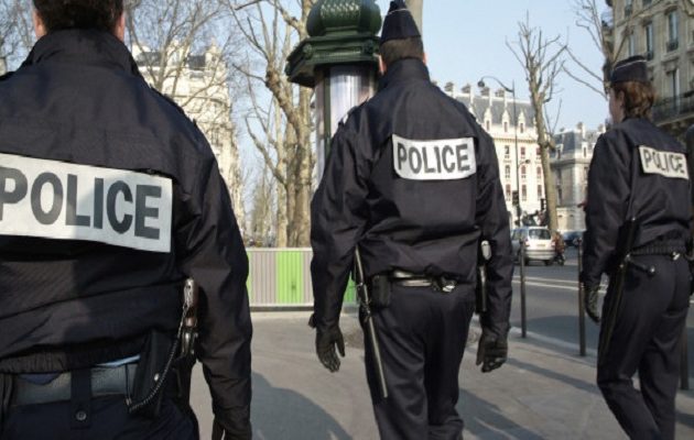 Γαλλία: Tζιχαντιστές σχεδίαζαν επιθέσεις με μαχαίρια μέσα στις γιορτές