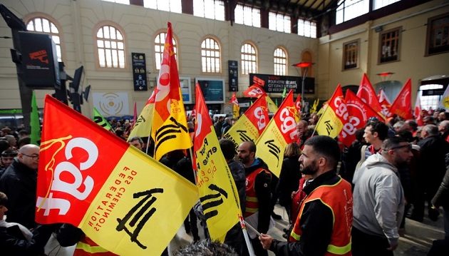 Οι απεργοί των γαλλικών σιδηροδρόμων συγκέντρωσαν 1 εκατ. ευρώ από δωρεές