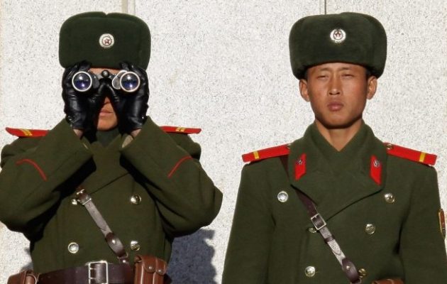 Αξιωματικός της Βόρειας Κορέας μαζί με πολίτη αυτομόλησαν στη Νότια Κορέα