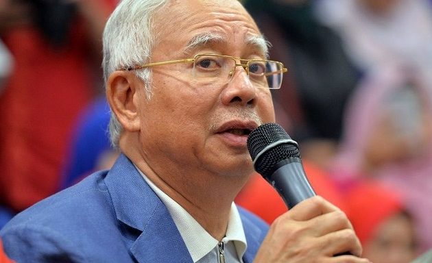 Έφοδος της αστυνομίας στο σπίτι του πρώην πρωθυπουργού της Μαλαισίας