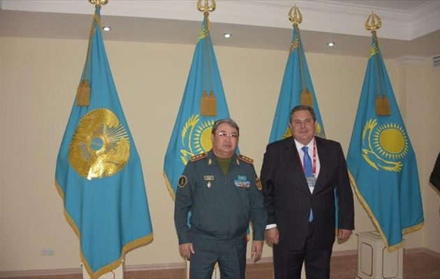 Ο Πάνος Καμμένος συναντήθηκε με τον υπουργό Άμυνας του Καζακστάν