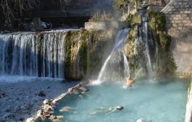 Όργια με Λαμιώτες και νεαρά αγόρια στις Ιαματικές Πηγές Θερμοπυλών κάθε βράδυ