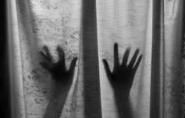 Φρίκη στην Εύβοια: Έλληνας και Ινδός ύποπτοι για βιασμό 14χρονου αγοριού