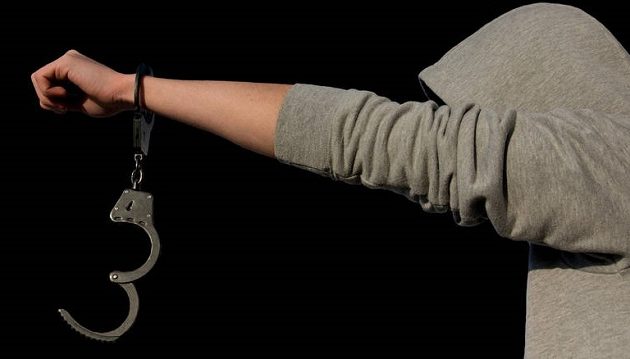 Γιατί αποφυλακίζουν τους βιαστές στην Ισπανία – Σφοδρές αντιδράσεις και ανησυχία