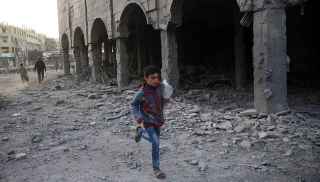Τουλάχιστον έξι άμαχοι νεκροί από πυρά πυροβολικού στη Συρία – Ανάμεσά τους δύο παιδιά