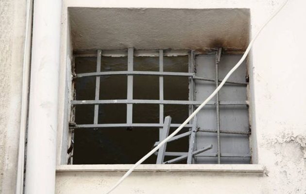 Πώς την «έκαναν» οι δραπέτες της Αργυρούπολης – Οι πρώτες εκτιμήσεις της Αστυνομίας (φωτο)