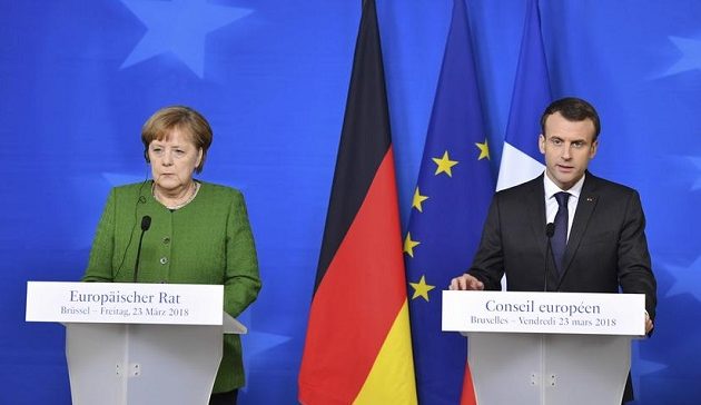 Η Μέρκελ υποχωρεί στις πιέσεις Μακρόν: «Ναι» σε επενδυτικά κονδύλια και Ευρωπαϊκό Νομισματικό Ταμείο