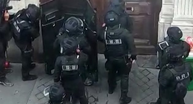 Αίσιο τέλος στην υπόθεση ομηρείας στο Παρίσι – Συνελήφθη ο δράστης