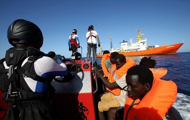 «Ρέστα» από Ιταλία: Βάζει πλοία για να στείλει τους Αφρικανούς στην Ισπανία