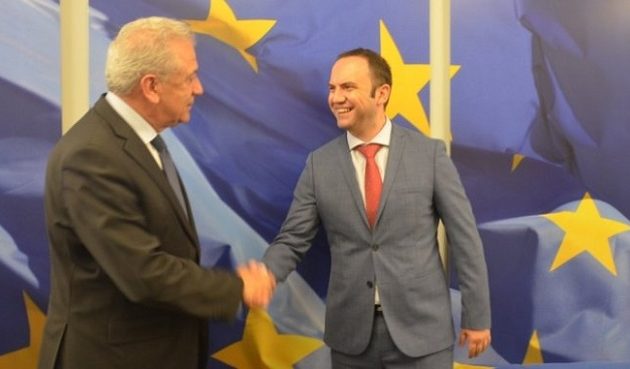 Ο Αβραμόπουλος συναντήθηκε με τον αναπληρωτή πρωθυπουργό των Σκοπίων