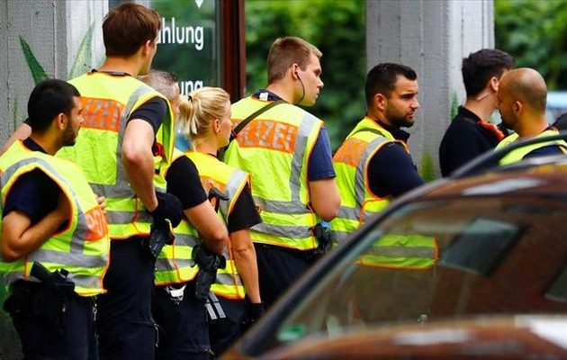 Συναγερμός στο Βερολίνο: Aπομακρύνουν μαθητές από δημοτικό σχολείο