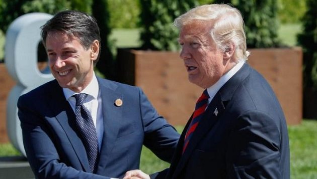 Τραμπ στηρίζει Κόντε: Είναι πολύ αποφασιστικός στο θέμα της μετανάστευσης