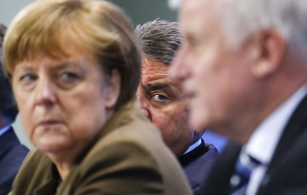 Άγρια μπλεξίματα για Μέρκελ: Το CSU της επέδωσε «τελεσίγραφο» για τους μετανάστες