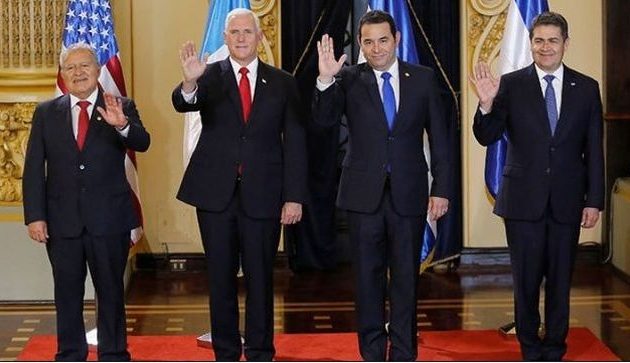 Ο Μάικ Πενς ζήτησε από τους Προέδρους της κεντρικής Αμερικής να σταματήσουν την «εξαγωγή» μεταναστών