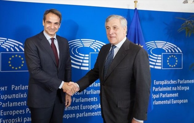 Μαξίμου: Ο Μητσοτάκης εκτίθεται – Υπονομεύει τα εθνικά συμφέροντα