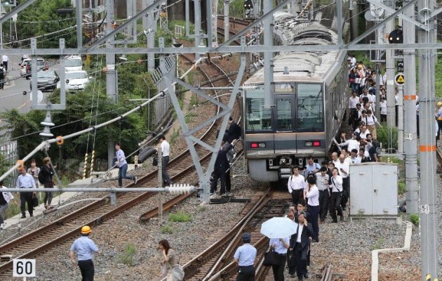 Ισχυρός σεισμός 6,1 Ρίχτερ ταρακούνησε την Ιαπωνία – Νεκροί και πολλοί τραυματίες (βίντεο)