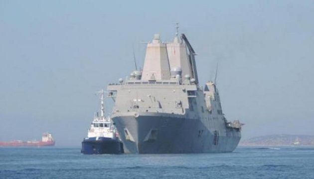 Στον Πειραιά «έδεσε» το αμερικανικό πολεμικό πλοίο των Δίδυμων Πύργων (βίντεο)